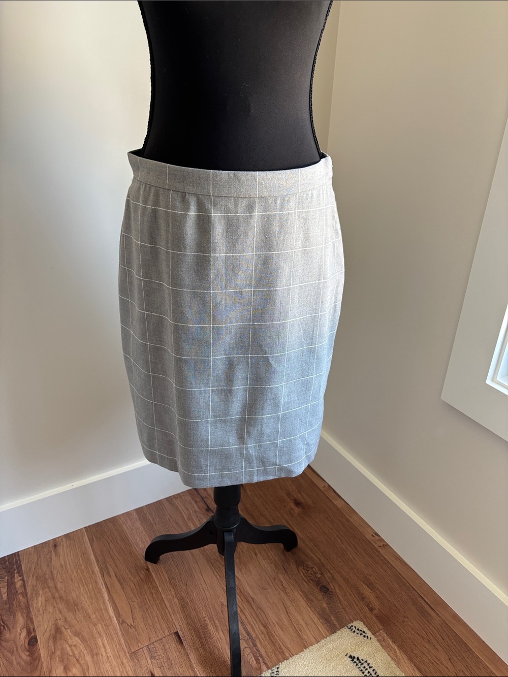 Ann Taylor Light Gray Windowpane Pencil Skirt